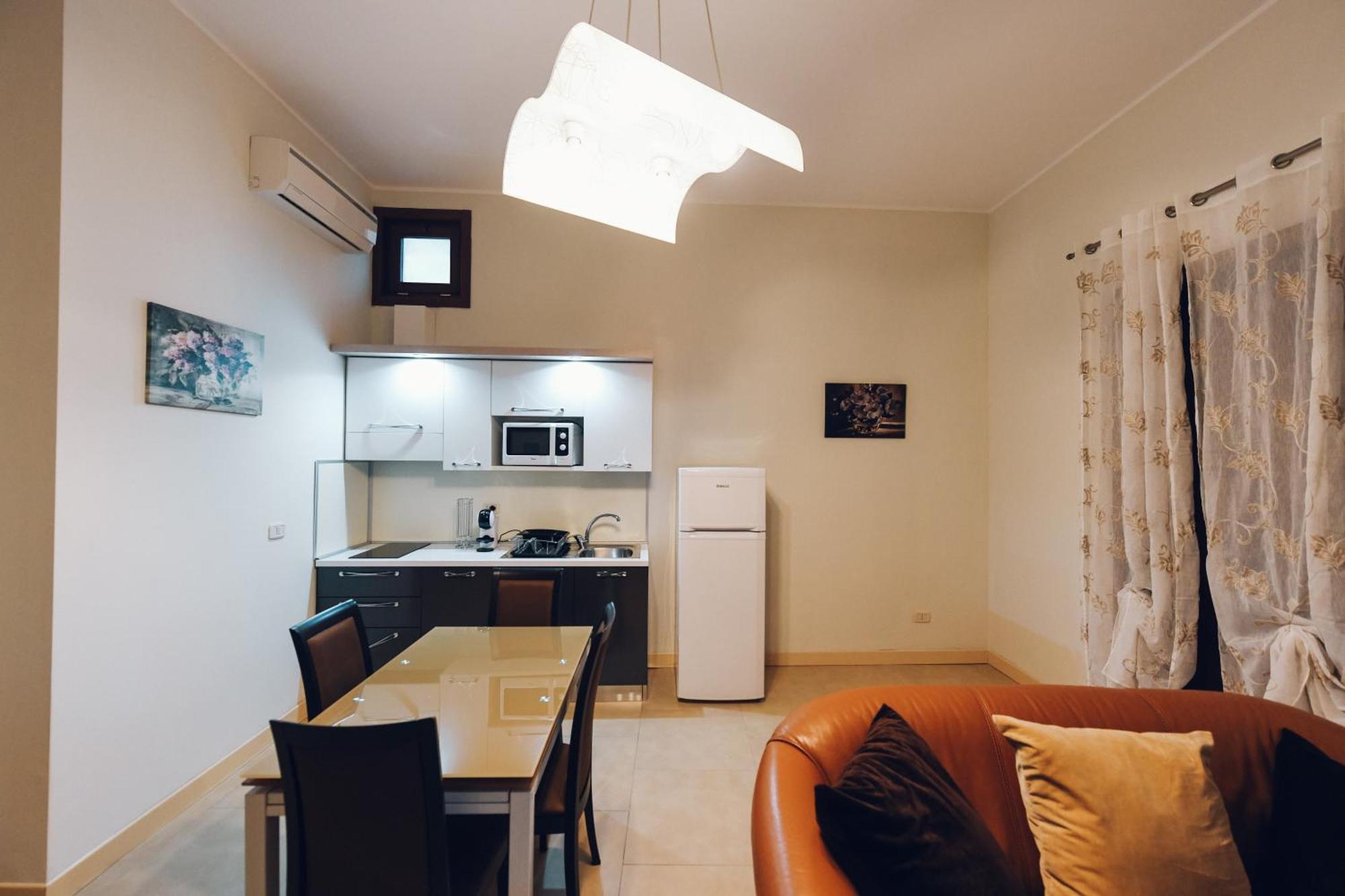 Verso Oriente Brindisi Bagian luar foto